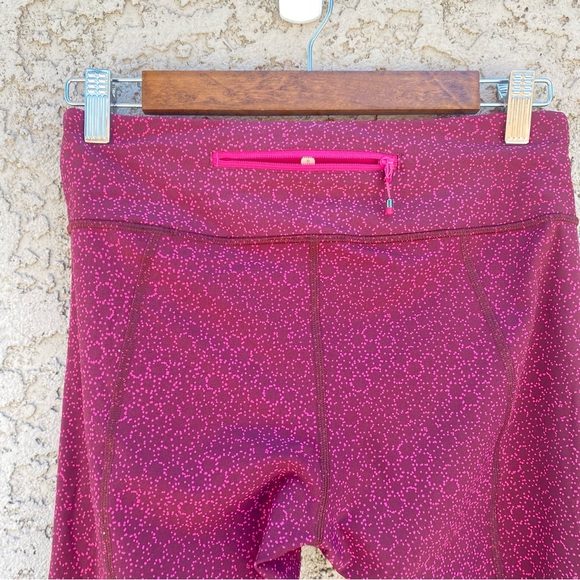 LULULEMON Tight Stuff Reflective Scalloped Leggings - Picture 3 of 7